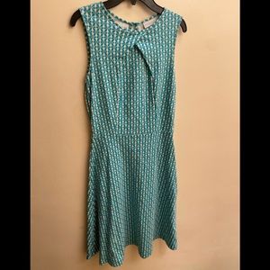 Women’s dress